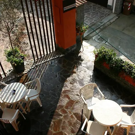 曼佐尼套房住宿加早餐旅馆 住宿加早餐酒店 *
